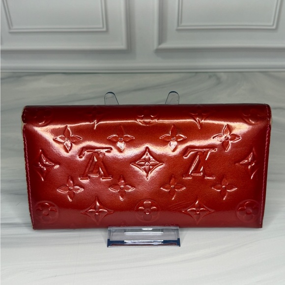 Authentic Louis Vuitton Red Vernis Sarah Wallet | Patent Leather | Classic Mono - Picture 2 of 13